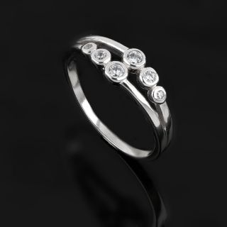 925 Sterling Silver rhodium plated ring with six white cubic zirconia - 