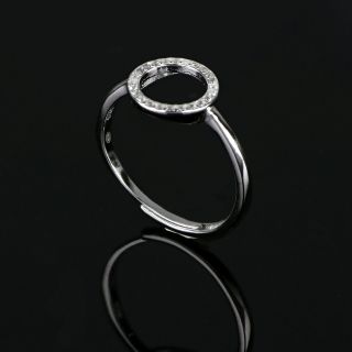 Ασημένιο δαχτυλίδι με κύκλο και λευκά ζιργκόν - 