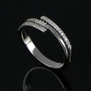 925 Sterling Silver ring with three lines and white cubic zirconia - 