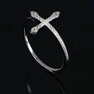 Ασημένιο δαχτυλίδι με σταυρό και λευκά ζιργκόν - 