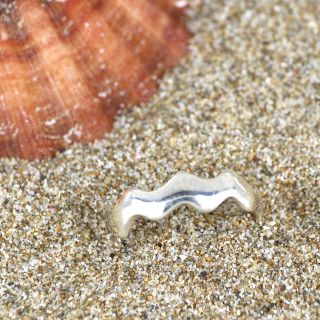 925 Sterling Silver toe ring with wavy design - 