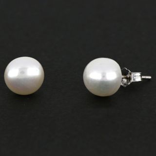 Ασημένια σκουλαρίκια καρφωτά επιροδιωμένα με λευκό φυσικό μαργαριτάρι 9mm - 