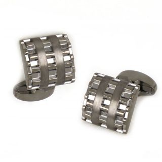 Cufflinks made of copper rhodium plated in black color with knitted pattern Cufflinks made of copper rhodium plated in black color with knitted pattern