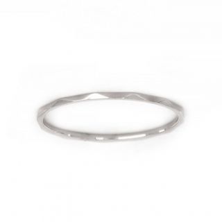 Βέρα από ανοξείδωτο ατσάλι.