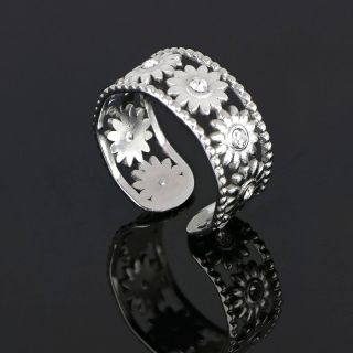 Stainless steel ring with flowers and cubic zirconia - 