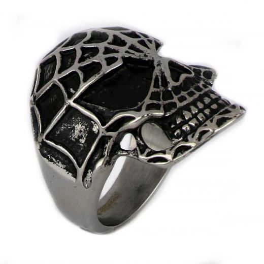 Skull ring made of stainless steel with spider's net.