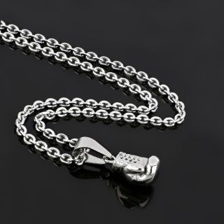 Pendant made of stainless steel with box glove chain. - 
