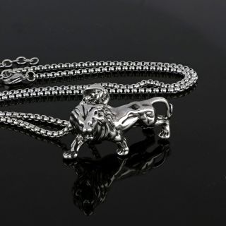 Men's stainless steel pendant with lion and chain - 