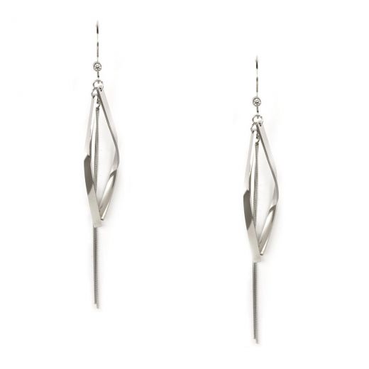 Earrings made of stainless steel with thin hanging chains.