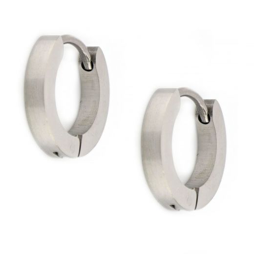 Hoop earrings made of stainless steel in silver color 2,5 mm thick.