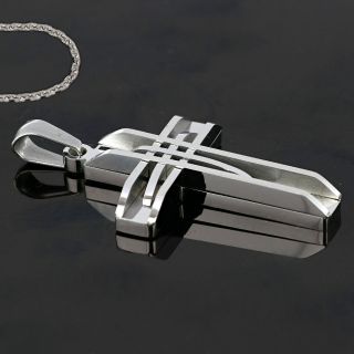 Cross made of stainless steel with embossed lines with chain - 