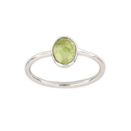 925 Sterling Silver ring rhodium plated with oval Peridot