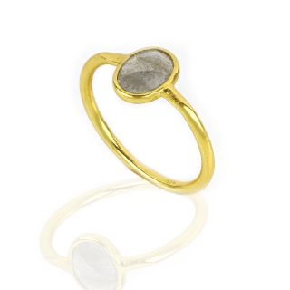 925 Sterling Silver ring gold plated with oval Labradorite (9x7mm) - 