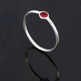 925 Sterling Silver ring rhodium plated with round Garnet - 