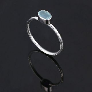 925 Sterling Silver ring rhodium plated with oval Aqua Chalcedony (7x5mm) - 