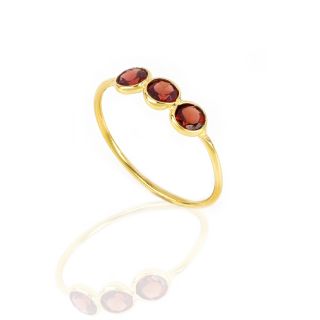 925 Sterling Silver ring gold plated with three round stones of Garnet - 