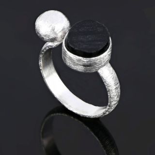 925 Sterling Silver ring rhodium plated with black onyx - 