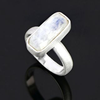 925 Sterling Silver ring rhodium plated with rainbow moonstone in rectangular shape - 