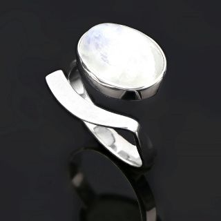 925 Sterling Silver ring rhodium plated with oval rainbow moonstone (11 x 15 mm) - 