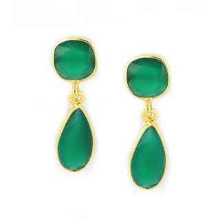 Χειροποίητα ασημένια σκουλαρίκια επιχρυσωμένα με δύο πέτρες πράσινο όνυχα , τετράγωνη και σταγόνα