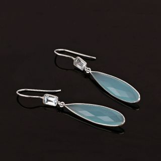 925 Sterling Silver earrings rhodium plated with a stone of blue topaz in square shape and aqua chalcedony in tear shape - 