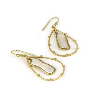 925 Sterling Silver earrings gold plated with fresh water pearl. - 