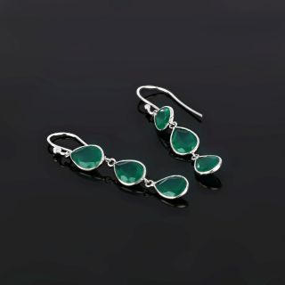 925 Sterling Silver earrings rhodium plated with three stones of green onyx in drop shape - 